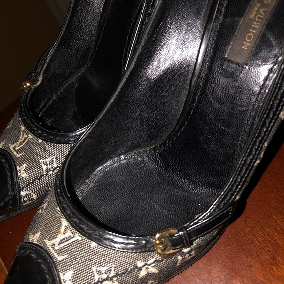 Louis Vuitton heels - Picture 6 of 7